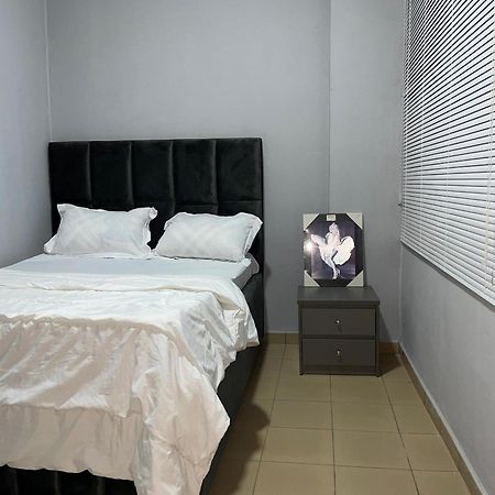 Ecolinkshouse Villa Yaounde Bagian luar foto