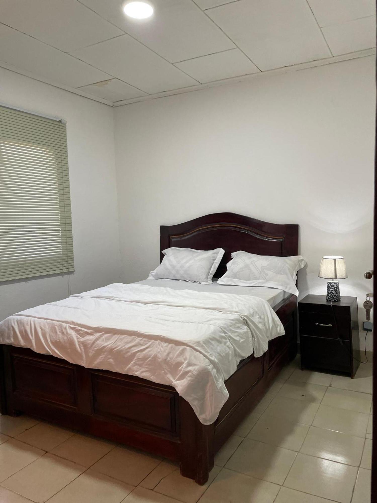 Ecolinkshouse Villa Yaounde Bagian luar foto